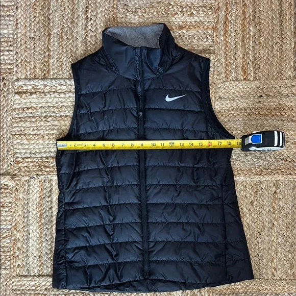 Nike Black Quilted Vest - Picture 4 of 7
